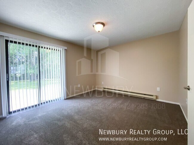 Building Photo - 19 Clearview Meadows