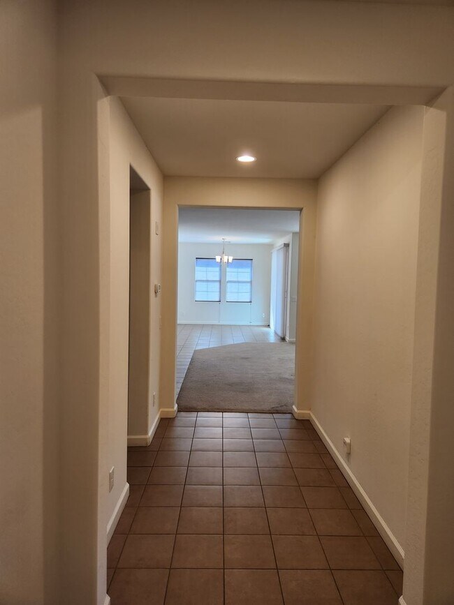 Building Photo - 3bd 2 ba Home in Balboa Way Chandler