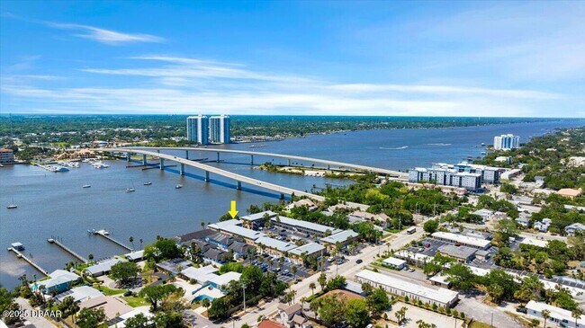 Building Photo - 411 N Halifax Ave