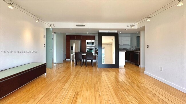Primary Photo - 947 Lenox Ave.