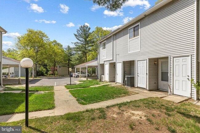 Building Photo - 3029 Heathcote Rd