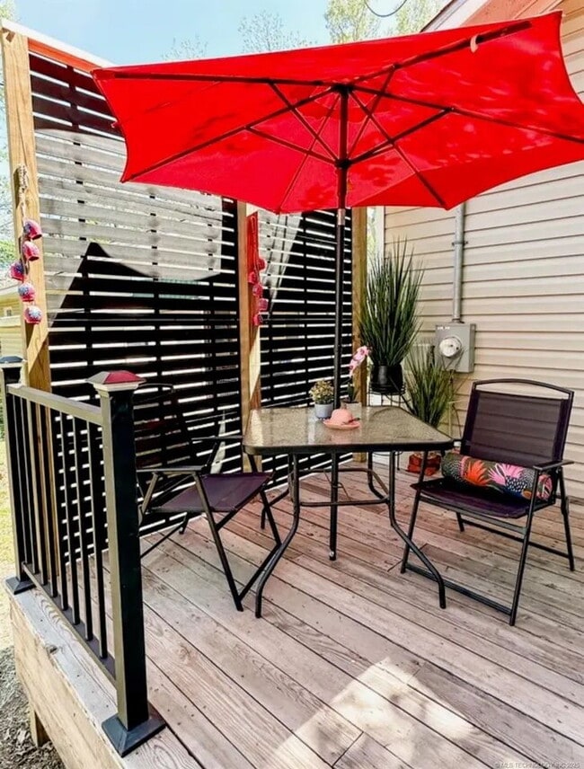 Building Photo - 3 Bedroom 2 Bath House for Lease!!