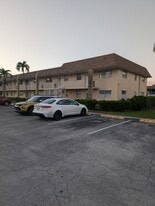 Building Photo - 9911 Sandalfoot Blvd