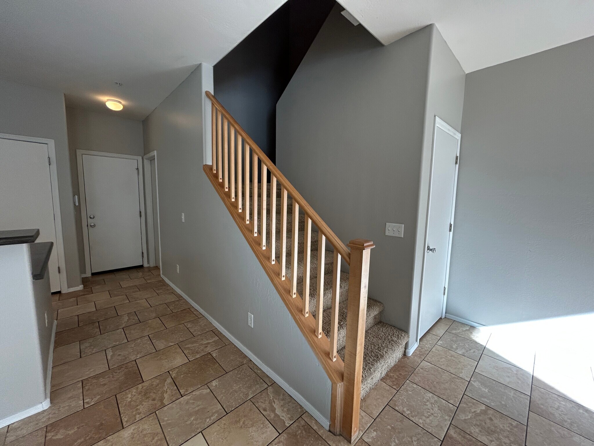 Building Photo - 8111 W Lynwood St