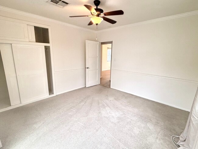 Building Photo - 327 Lima St