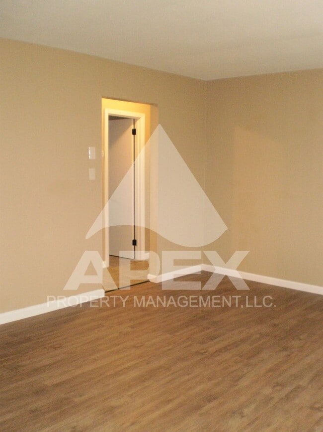Building Photo - 312 Watauga Dr