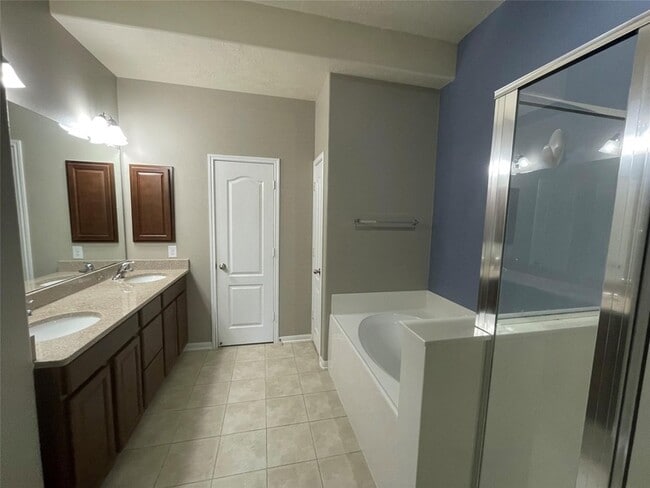Building Photo - 24430 Haywards Crossing Ln