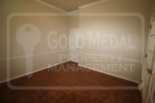 Building Photo - 2908 Tucson Dr