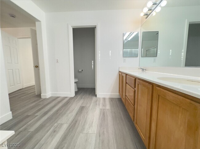 Building Photo - 8809 Timber Mesa St