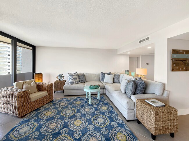 Building Photo - 4200 N Ocean Dr