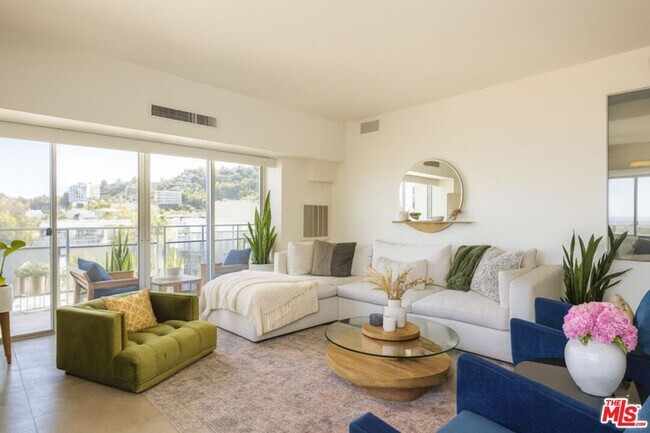 Building Photo - 1155 N La Cienega Blvd