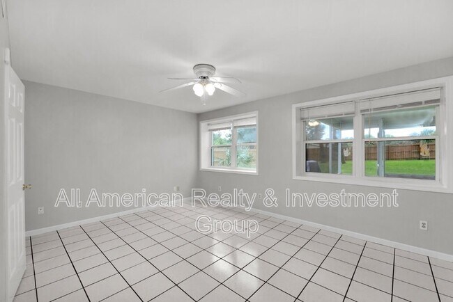 Building Photo - 20 Dogwood Ln