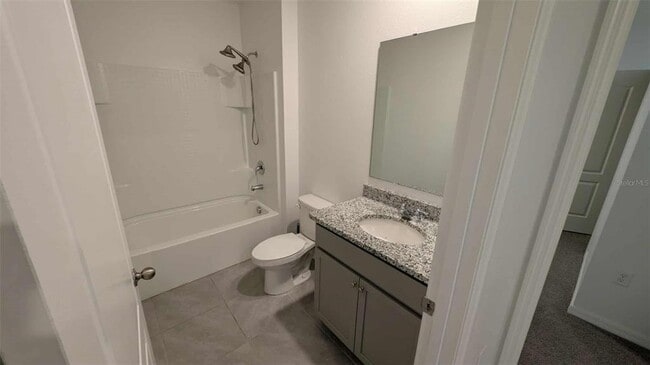 Building Photo - 33436 Country House Dr
