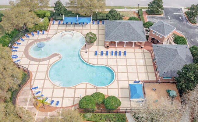 Building Photo - 283 Holland Dr