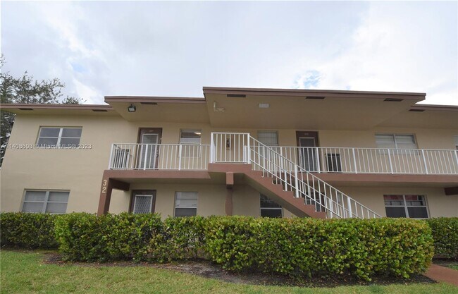 Building Photo - 7500 NW 5th Pl