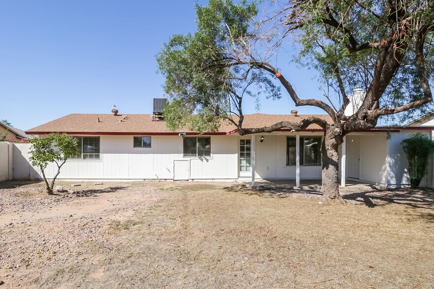 Building Photo - 2123 N Longmore St