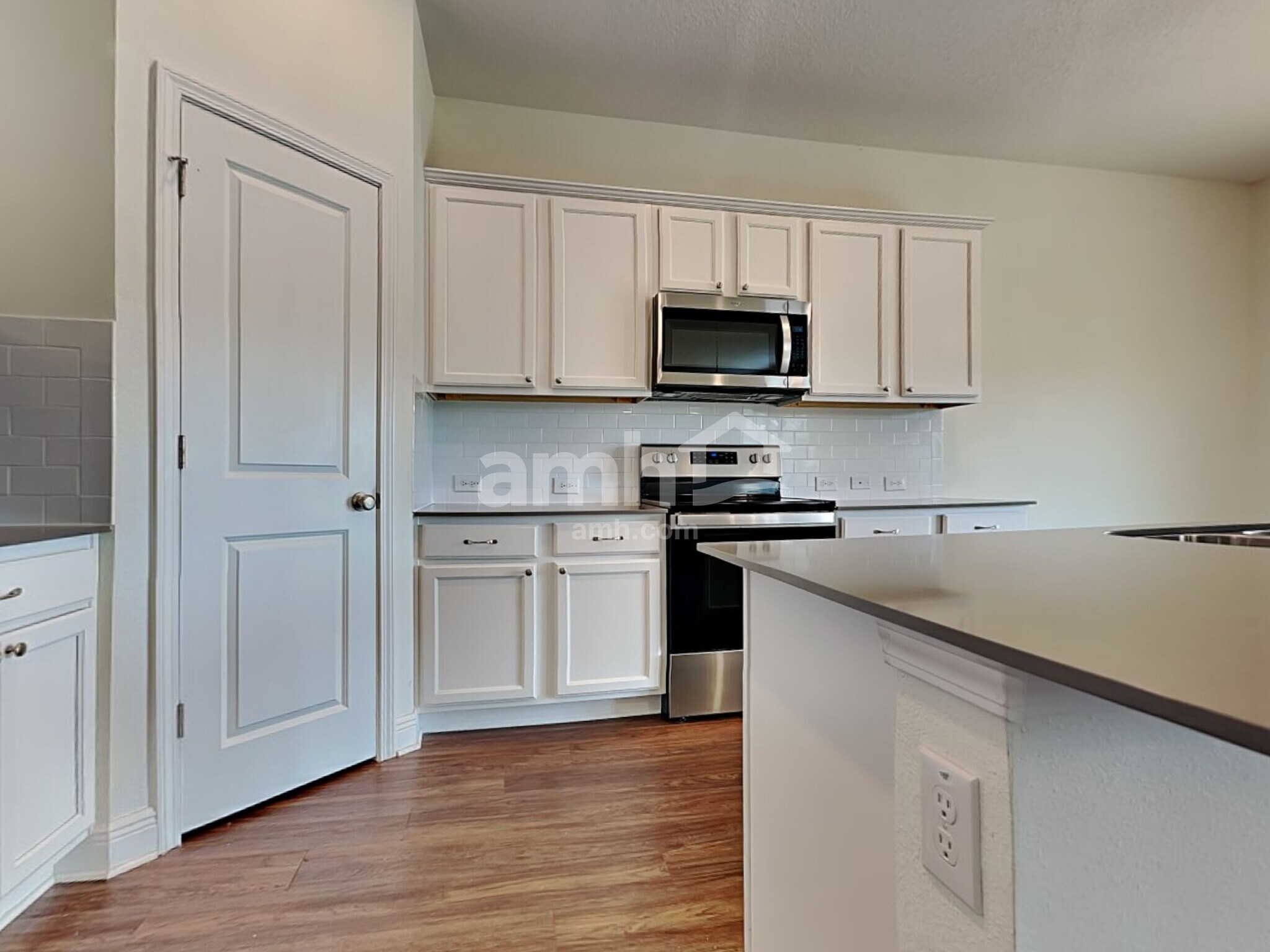 Building Photo - 20324 Calla Lily Dr