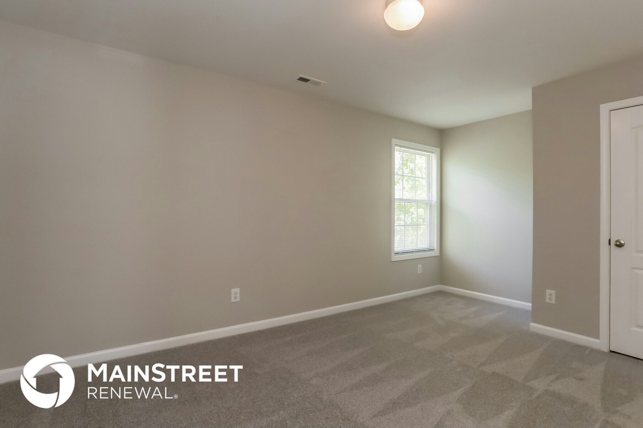 Building Photo - 1299 Vonda Ln SW
