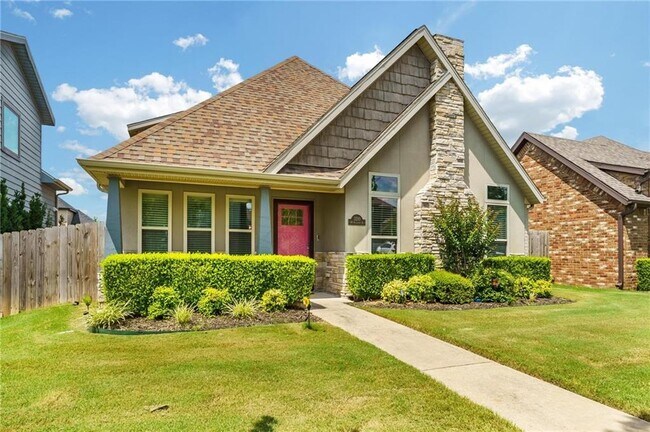 Building Photo - 3210 SW Hillstone Ave