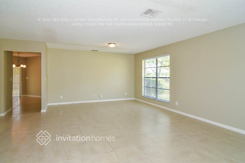 Building Photo - 10048 NW 20th St