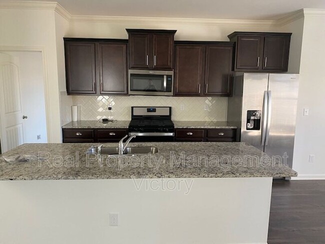 Building Photo - 2052 Park Springs Ln