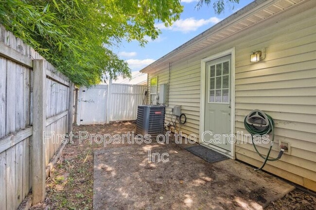 Building Photo - 1534 Tiana Way