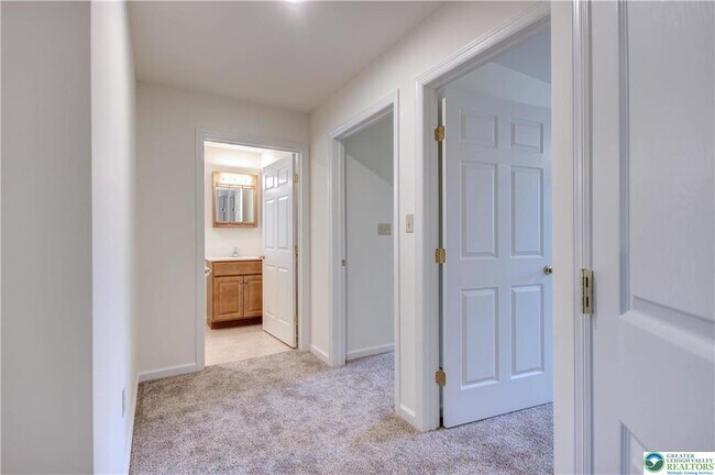 Building Photo - 1055 Decatur St