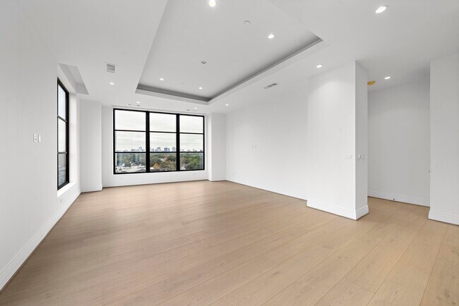 Building Photo - 2323 San Felipe St