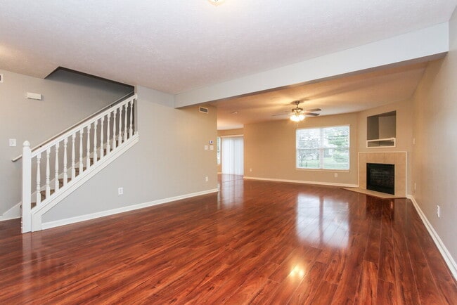 Building Photo - 12046 Royalwood Dr
