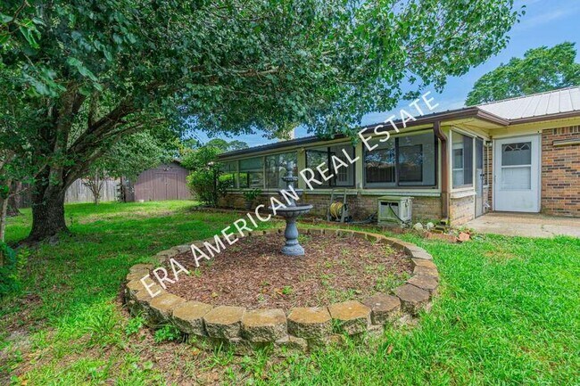 Building Photo - 1111 Coral Dr