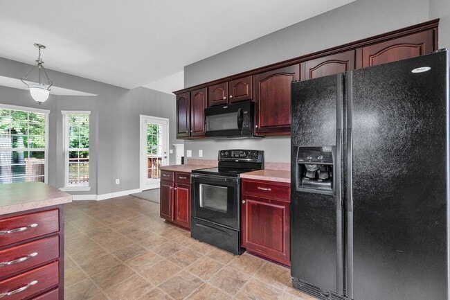 Building Photo - HUGE HOME IN CAIN RIDGE AT AN AMAZING PRIC...