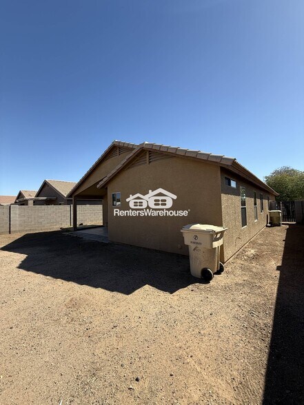 Building Photo - 6744 W Northview Ave