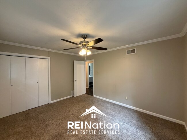Building Photo - Charming 3BR/2BA East Memphis Home | 1,795 Sq Ft, Hardwood Floors & Fireplace
