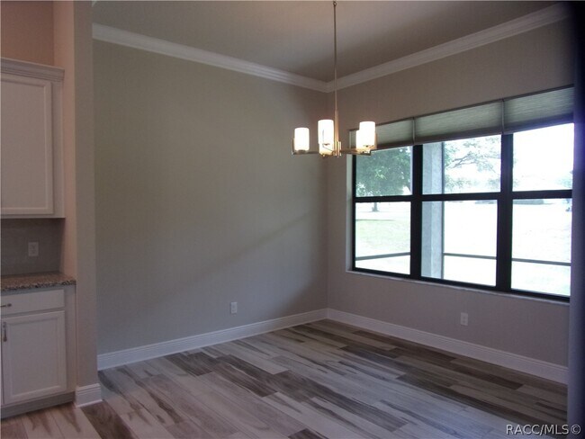 Building Photo - 248 E Cumberland Ct