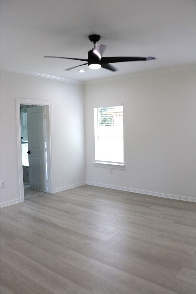 Building Photo - 16606 Bonnie Sean Dr
