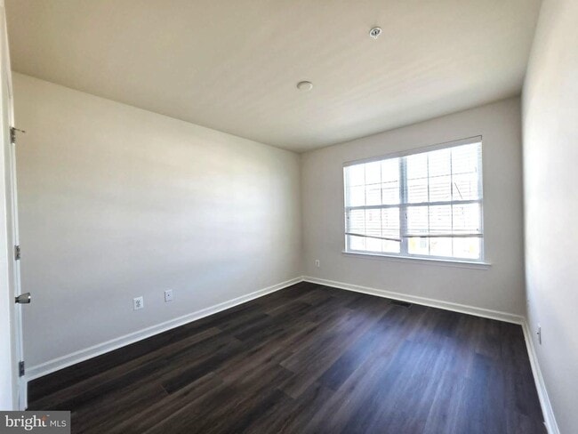 Building Photo - 234 Garrison Way