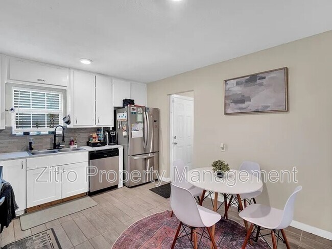 Building Photo - 4208 Wiman Dr