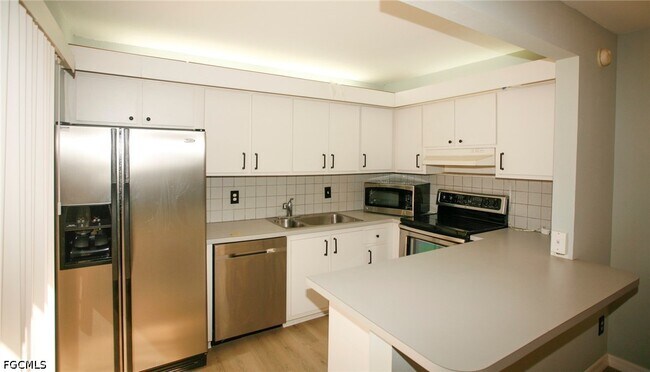 Building Photo - 1653 Park Meadows Dr