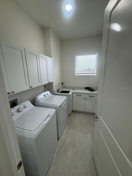 Building Photo - 267 Amaryllis Way