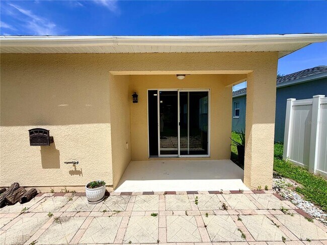 Building Photo - 7838 Carriage Pointe Dr