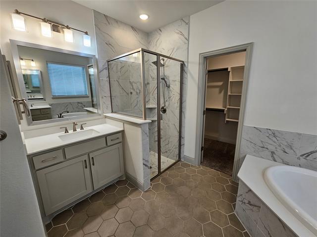 Building Photo - 3216 Southampton Dr