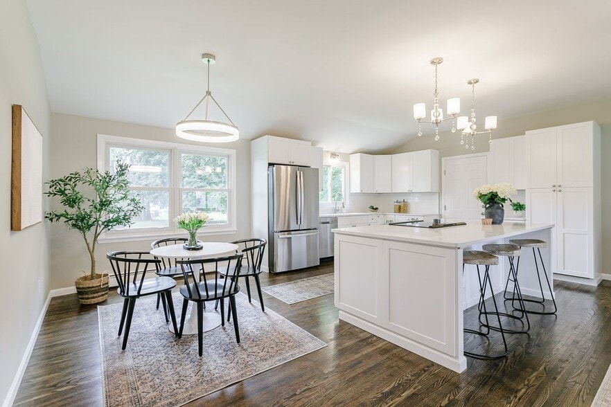 Building Photo - 2 Cliff View Dr