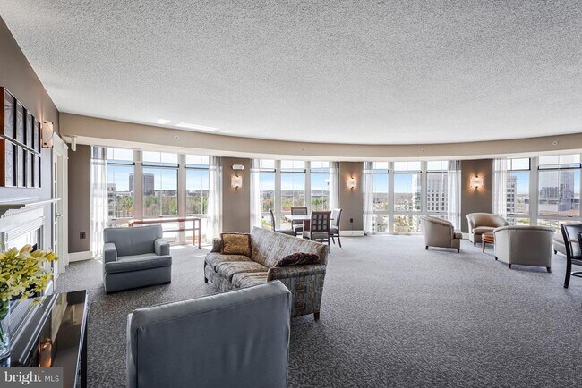 Building Photo - 11800 Sunset Hills Rd