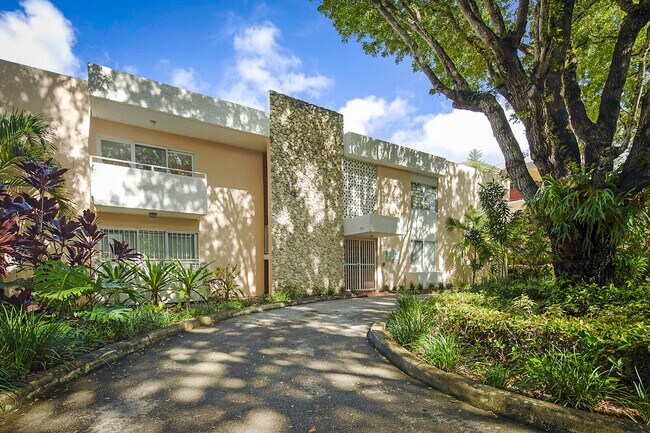 Building Photo - 1235 Mariposa Ave