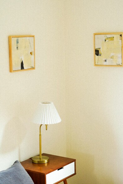 Building Photo - 4603 NE Irving St