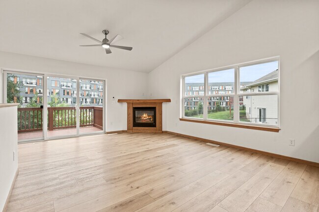 Building Photo - 13 Redtail Ct