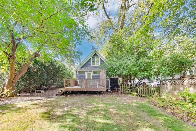 Building Photo - 2643 Poplar Ave