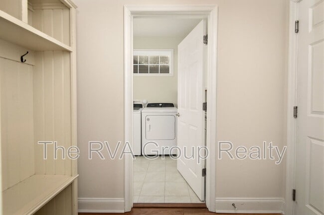 Building Photo - 5025 Rivermere Ln