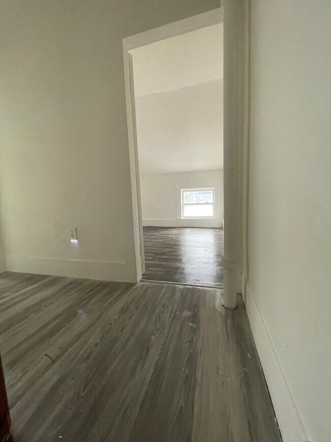 Building Photo - 7 Shedds Ave