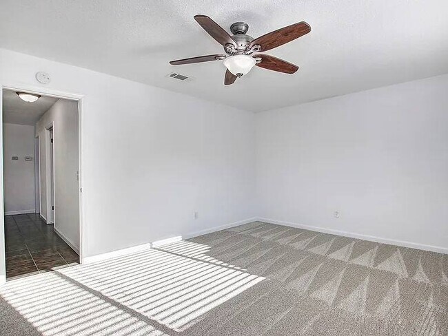 Building Photo - 6632 Branchwater Way